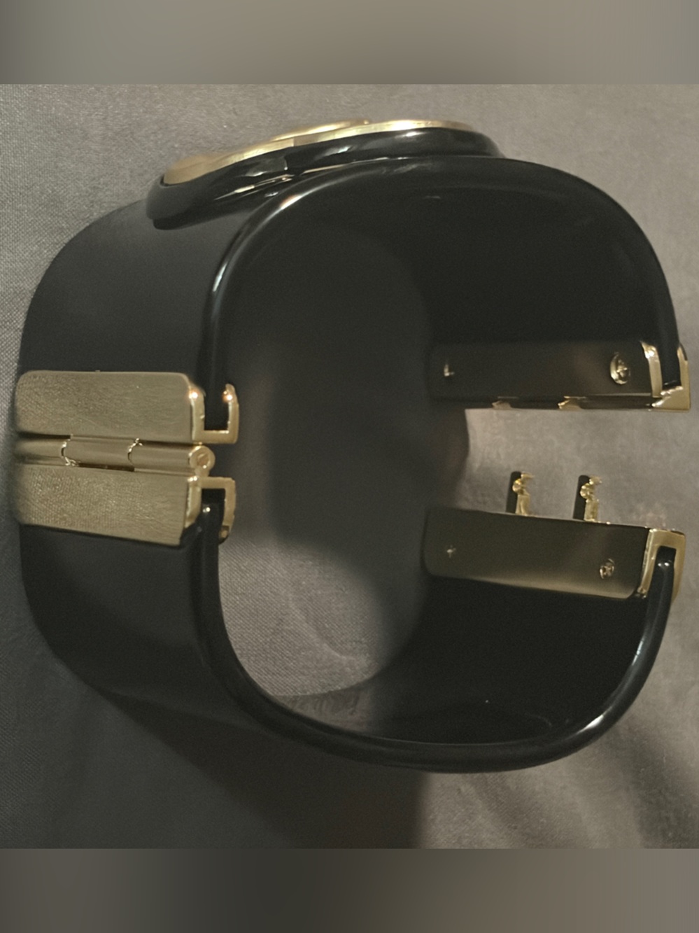 ✨ 🖤   Chanel CC Cuff   🖤✨ - Picture 15 of 15